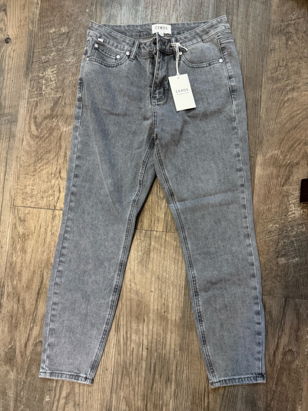 Women’s Ceros Gray Mid-Rise Jeans, 7/28 NWT